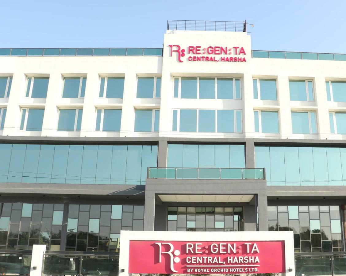 Regenta Central Harsha Vapi Pārdi Exterior photo