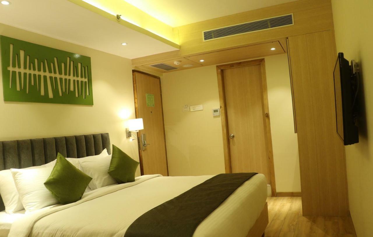 Regenta Central Harsha Vapi Pārdi Exterior photo